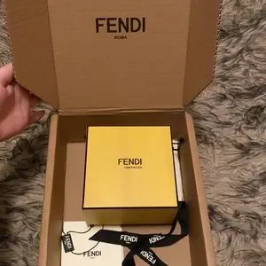 Fendi | Accessories | Fendi Vertigo Watch Nwt | Poshmark display picture 3